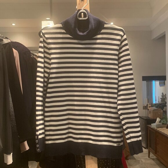 Tommy Hilfiger Size L Black and White Striped Long Sleeve Turtleneck - Picture 1 of 2